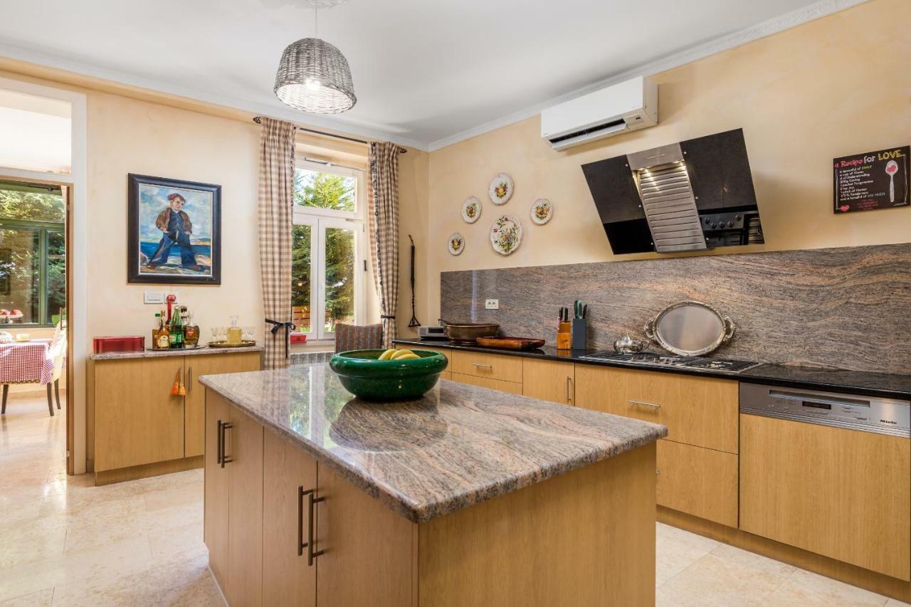 Villa Vilma Opatija Bagian luar foto