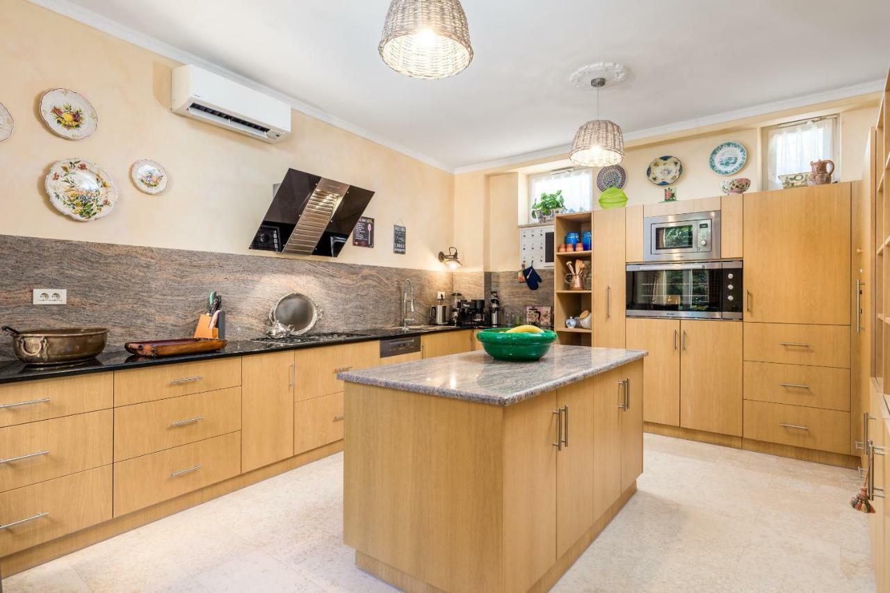 Villa Vilma Opatija Bagian luar foto